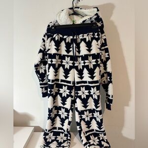 Vera Bradley Jacquard Fleece Hoodie Pant Set Navy White Nordic Forest Pajamas